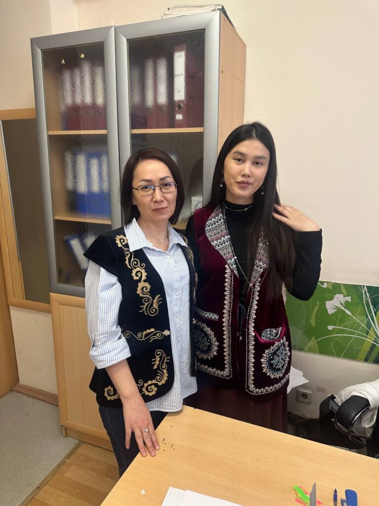 День национальной одежды