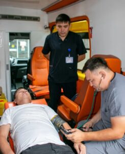 When the score goes for minutes, it is important that help is nearby