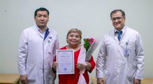 Ұлттық госпитальде тәжірибелі мейірбике құрметті демалысқа шығарып салынды