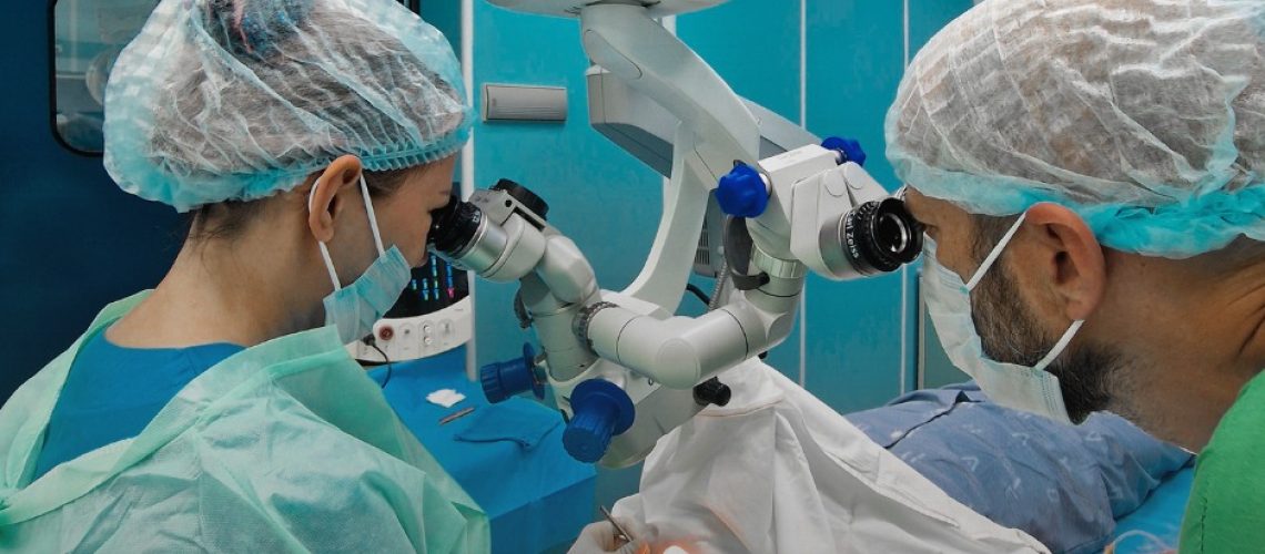 Офтальмологи сдали экзамен на пять англ